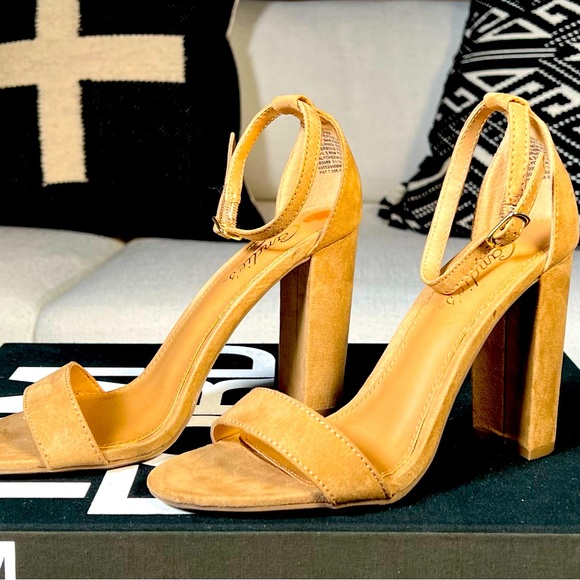 Women’s Candy Platform Heel Beige Suede Sandal Size 7 - Picture 9 of 9